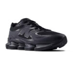 סניקרס ניו באלאנס New Balance ABZORB 2000 שחור גזרת MID עם סוליית ABZORB ובד רשת נושם