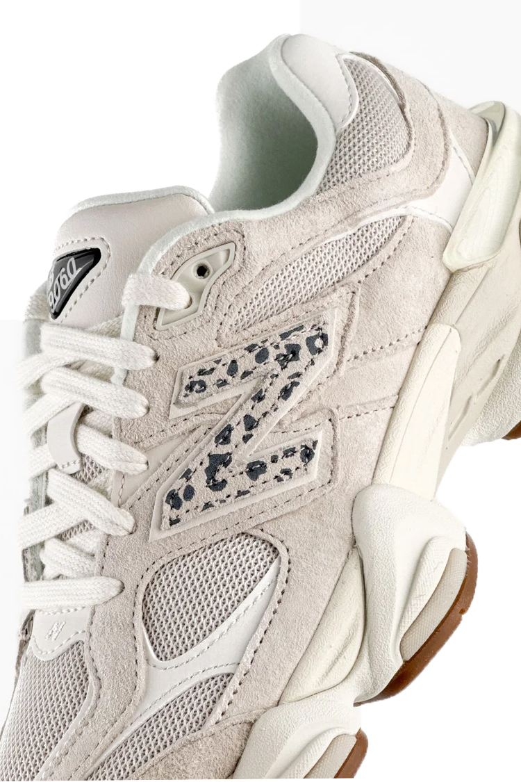 סניקרס ניו באלאנס NEW BALANCE אוף וויט זמש רשת דגם U9060ASP סדרת 9060 סוליית צ'אנקי