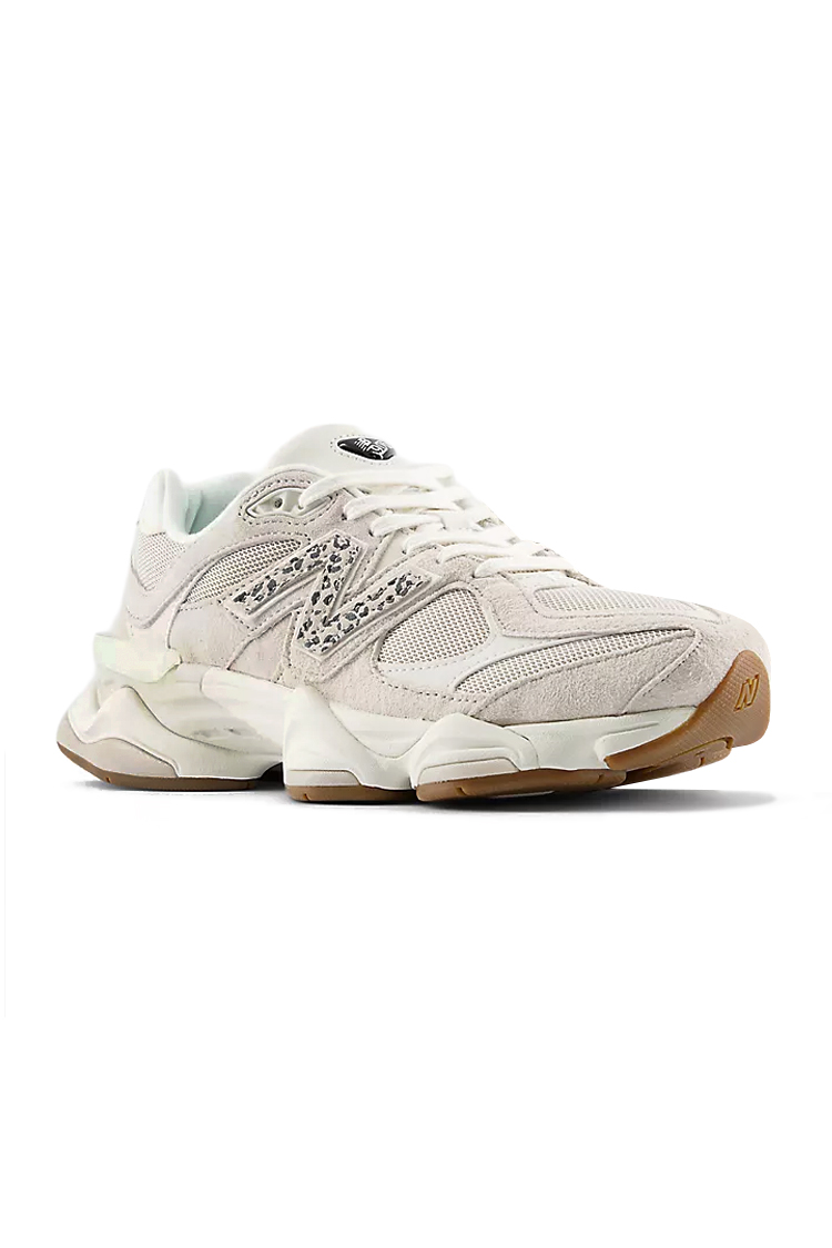 סניקרס ניו באלאנס NEW BALANCE אוף וויט זמש רשת דגם U9060ASP סדרת 9060 סוליית צ'אנקי