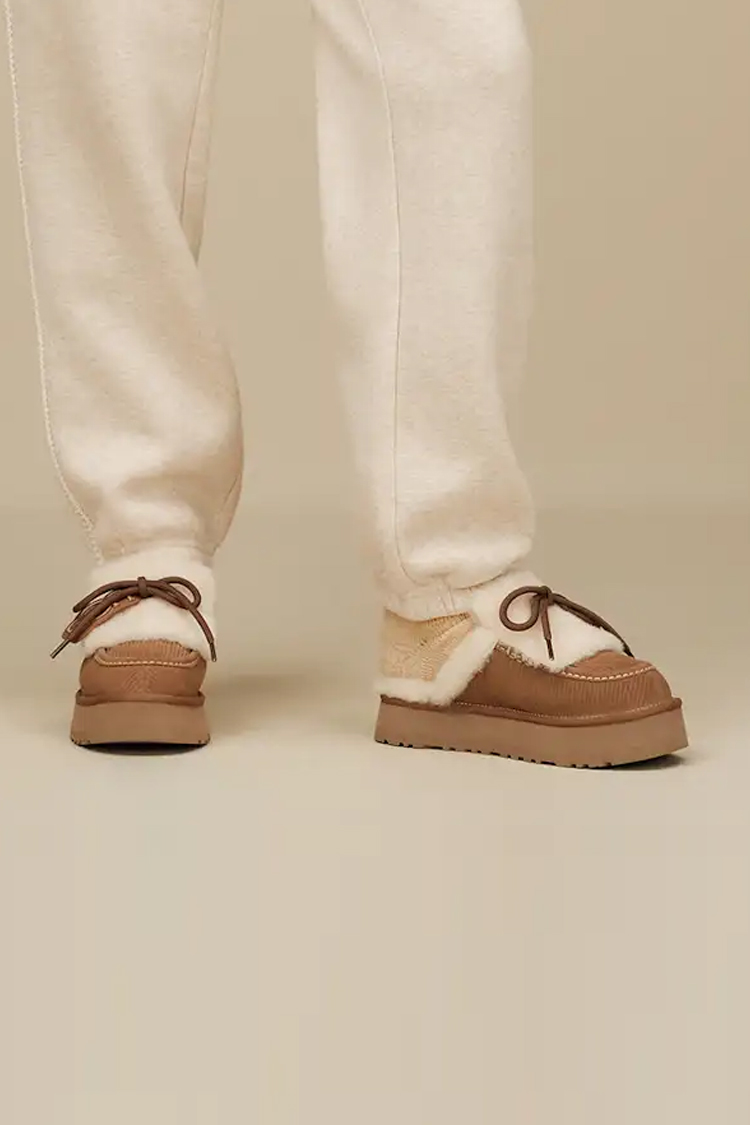 כפכפי זמש האג ugg חום דגם Disquette Heritage צמר כבשים סוליית EVA מדליון לוגו עקב