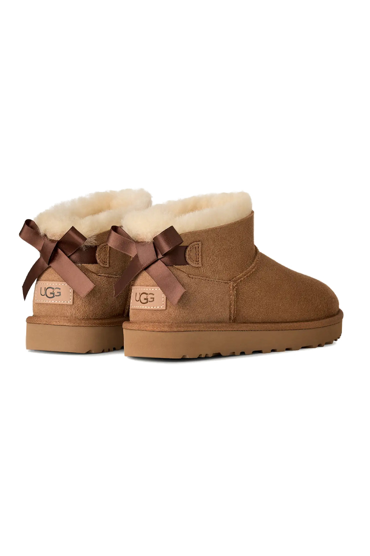 מגפון עור אג UGG חום דגם Ultra Mini Bailey Bow עור כבש דו צדדי פפיון בטנת צמר