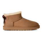 מגפון עור אג UGG חום דגם Ultra Mini Bailey Bow עור כבש דו צדדי פפיון בטנת צמר