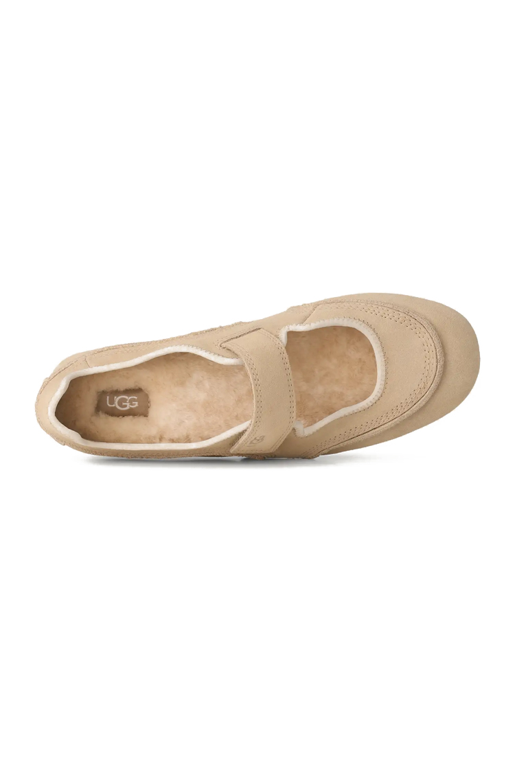 סניקרס מרי ג’יין UGG קרם זמש דגם Quill Mary Jane בטנת צמר סינטטי גזרה נמוכה