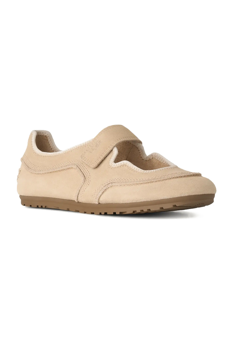 סניקרס מרי ג'יין UGG קרם זמש דגם Quill Mary Jane בטנת צמר סינטטי גזרה נמוכה
