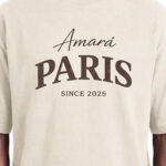טי שירט אמרה פריז AMARA PARIS קרם כותנה דגם Cotton 2025 T גזרה אוברסייז הדפס לוגו גדול בחזה