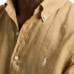 חולצת פשתן פולו ראלף לורן polo ralph lauren קאמל דגם Custom Fit Linen Shirt מכופתרת רקמה