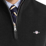 סריג גאנט GANT שחור כותנה דגם Waffle Cotton Half-Zip וופל טקסטורה חצי רוכסן רקמה