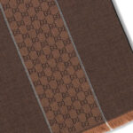 צעיף צמר גוצי gucci חום דגם gg wool jacquard scarf 100 אחוז צמר פרנזים מונוגרמה gg