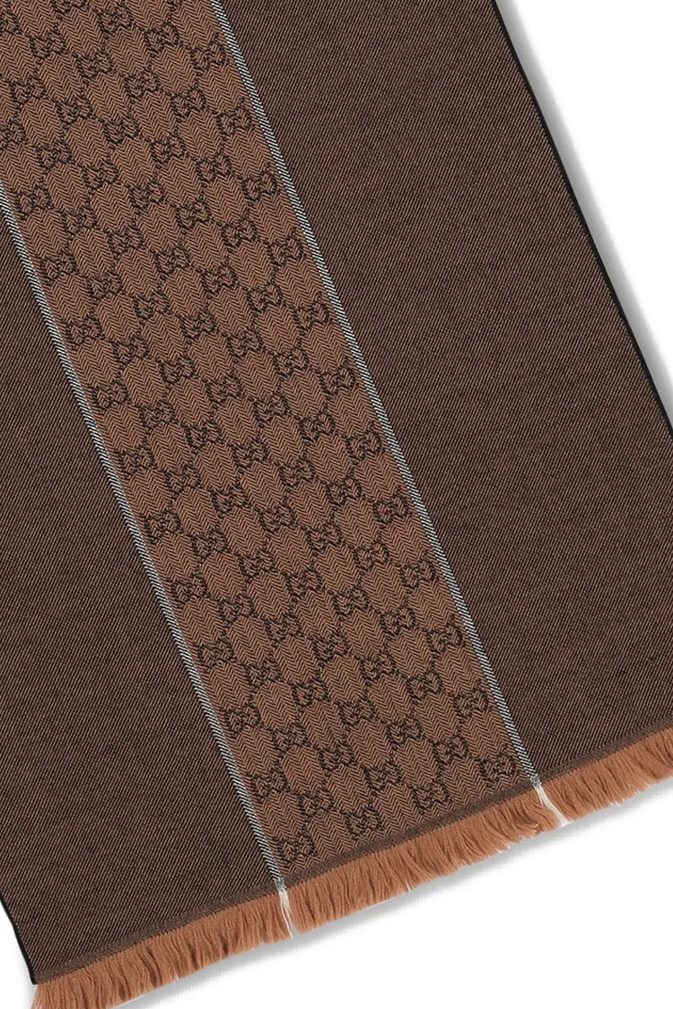 צעיף צמר גוצי gucci חום דגם gg wool jacquard scarf 100 אחוז צמר פרנזים מונוגרמה gg