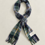 צעיף צמר גאנט GANT ירוק כחול דגם Checked Wool צמר מרינו משובץ פרנזים פאץ’ לוגו