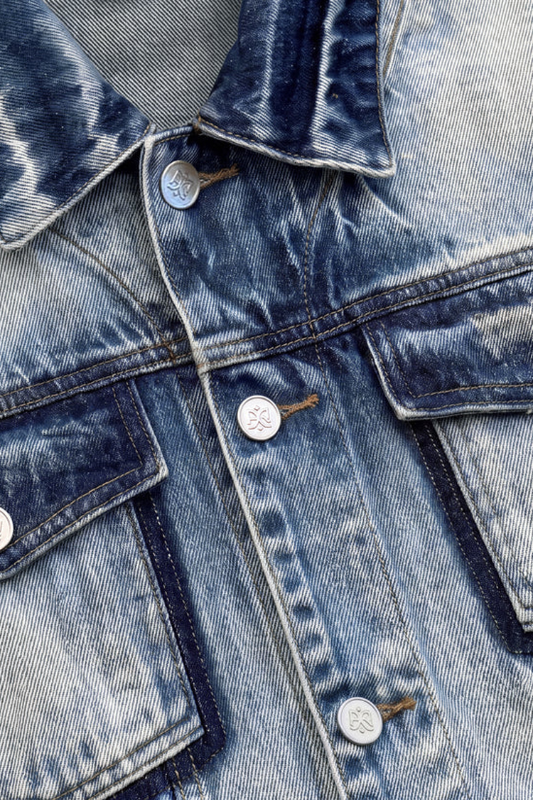 ז’קט ג’ינס איינקר AINKER כחול בהיר דגם 1150 Jacket Jeans גזרה נינוחה דו-גוני שוליים פרומים כפתורים עתיקים