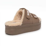 כפכפי פלטפורמה GCDS חום דגם Furry Slides פרווה סוליה 5 ס”מ רצועות לוגו וכרית עקב
