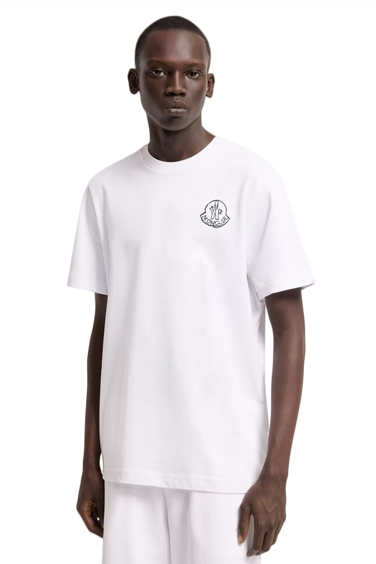 טי שירט מונקלר moncler לבן דגם Logo Patch T-Shirt כותנה פאץ בחזה רגולר פיט