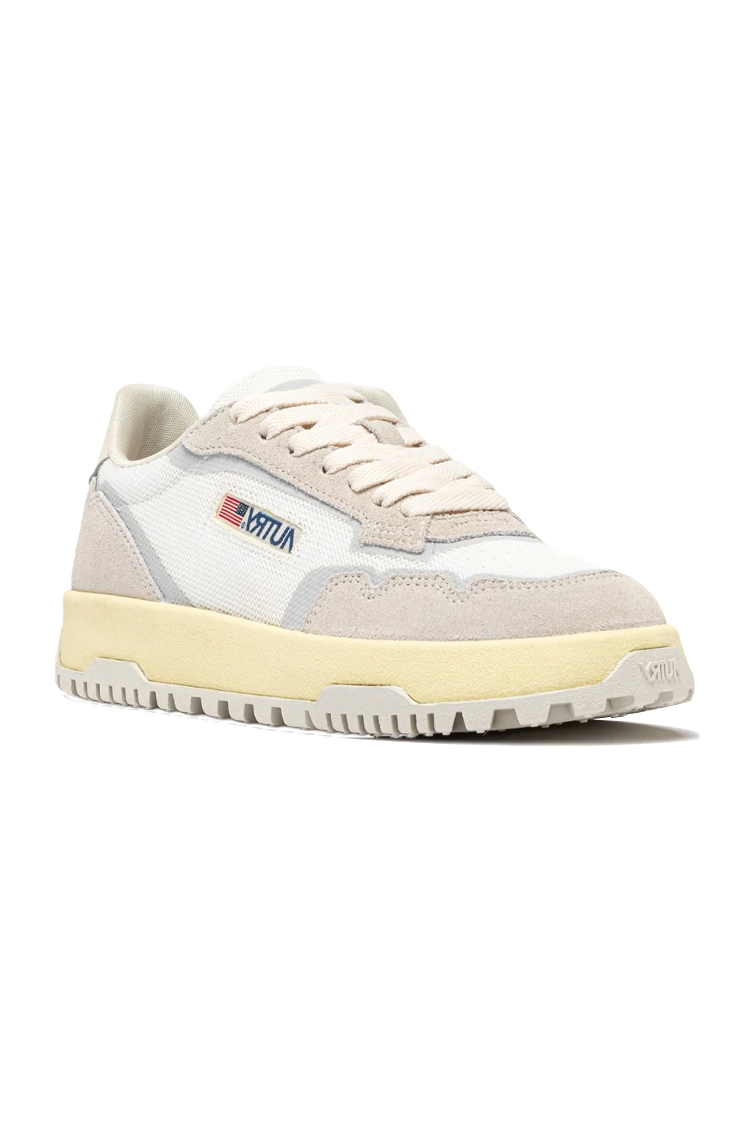 סניקרס אוטרי autry לבן בז' דגם Wildpace Low בד רשת זמש סוליית פיילון גומי לוגו