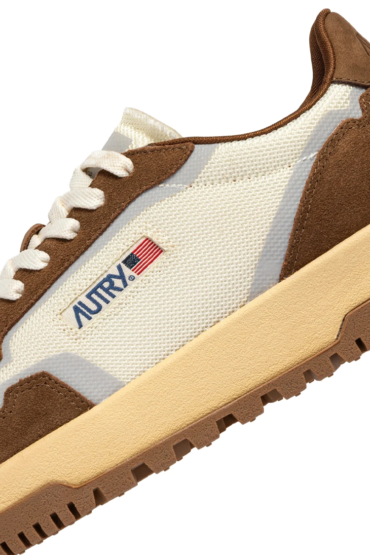 סניקרס אוטרי autry חום/לבן דגם Wildpace Low בד רשת זמש סוליית פיילון גומי לוגו