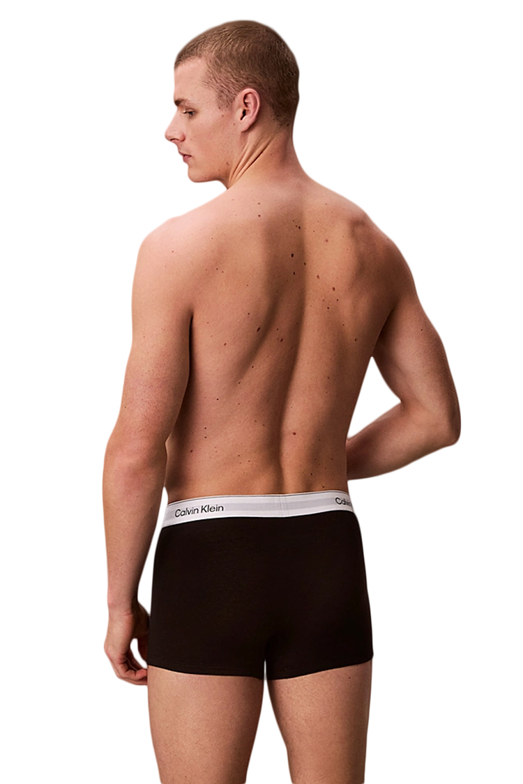 מארז שלישיית תחתוני בוקסר קלווין קליין calvin klein שחור/אפור/לבן דגם Trunks Icon Cotton Stretch פס מותן לוגו