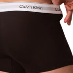 מארז שלישיית תחתוני בוקסר קלווין קליין calvin klein שחור/אפור/לבן דגם Trunks Icon Cotton Stretch פס מותן לוגו