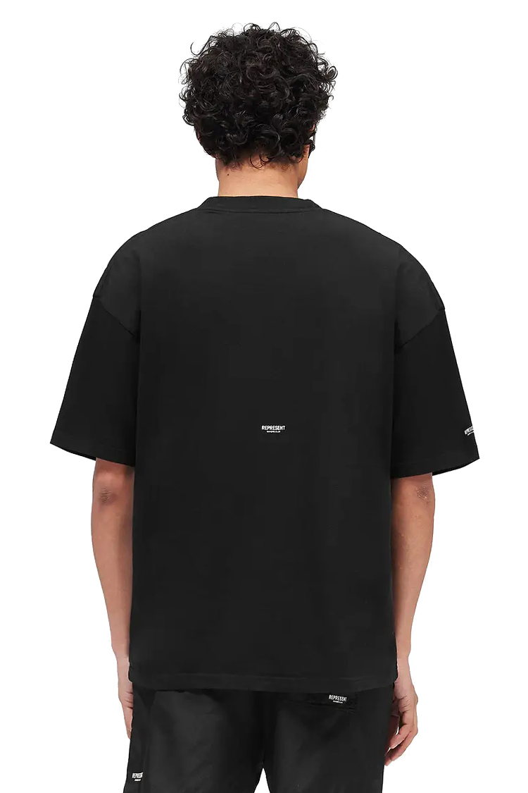 טי שירט רפרזנט represent שחור דגם Micro Owners Club T-Shirt כותנת פרימיום רילקסד פיט מיני לוגו חזה שרוול גב