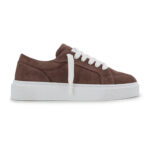 סניקרס קוטור קלאב The Couture Club חום זמש איטלקי דגם Axis Sneaker פאנלים שתי זוגות שרוכים סוליה עבה