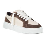 סניקרס קוטור קלאב The Couture Club חום/קרם זמש איטלקי דגם Axis Sneaker פאנלים שתי זוגות שרוכים סוליה עבה
