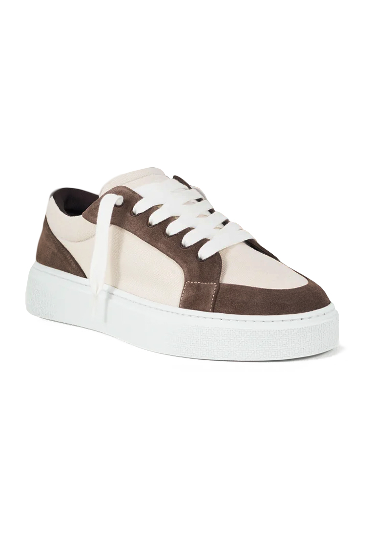 סניקרס קוטור קלאב The Couture Club חום/קרם זמש איטלקי דגם Axis Sneaker פאנלים שתי זוגות שרוכים סוליה עבה