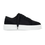 סניקרס קוטור קלאב The Couture Club שחור זמש איטלקי דגם Axis Sneaker פאנלים שתי זוגות שרוכים סוליה עבה