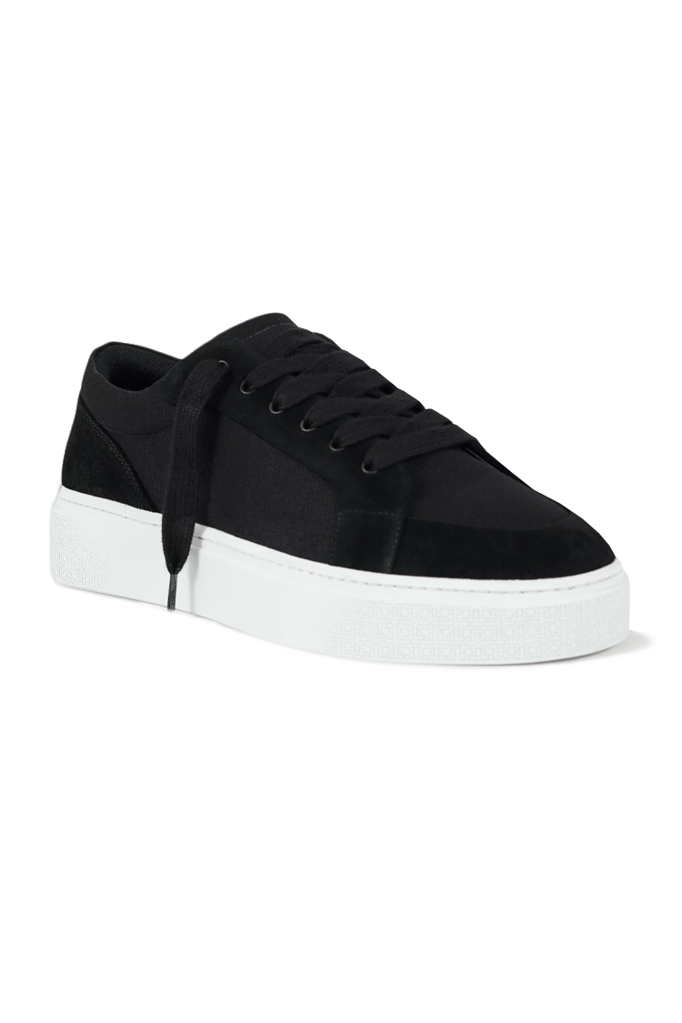 סניקרס קוטור קלאב The Couture Club שחור זמש איטלקי דגם Axis Sneaker פאנלים שתי זוגות שרוכים סוליה עבה