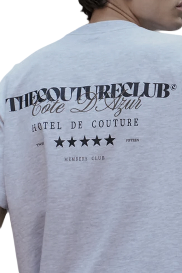 טי שירט קוטור קלאב The Couture Club אפור דגם Hotel De Couture הדפס מלון בחזה ובגב