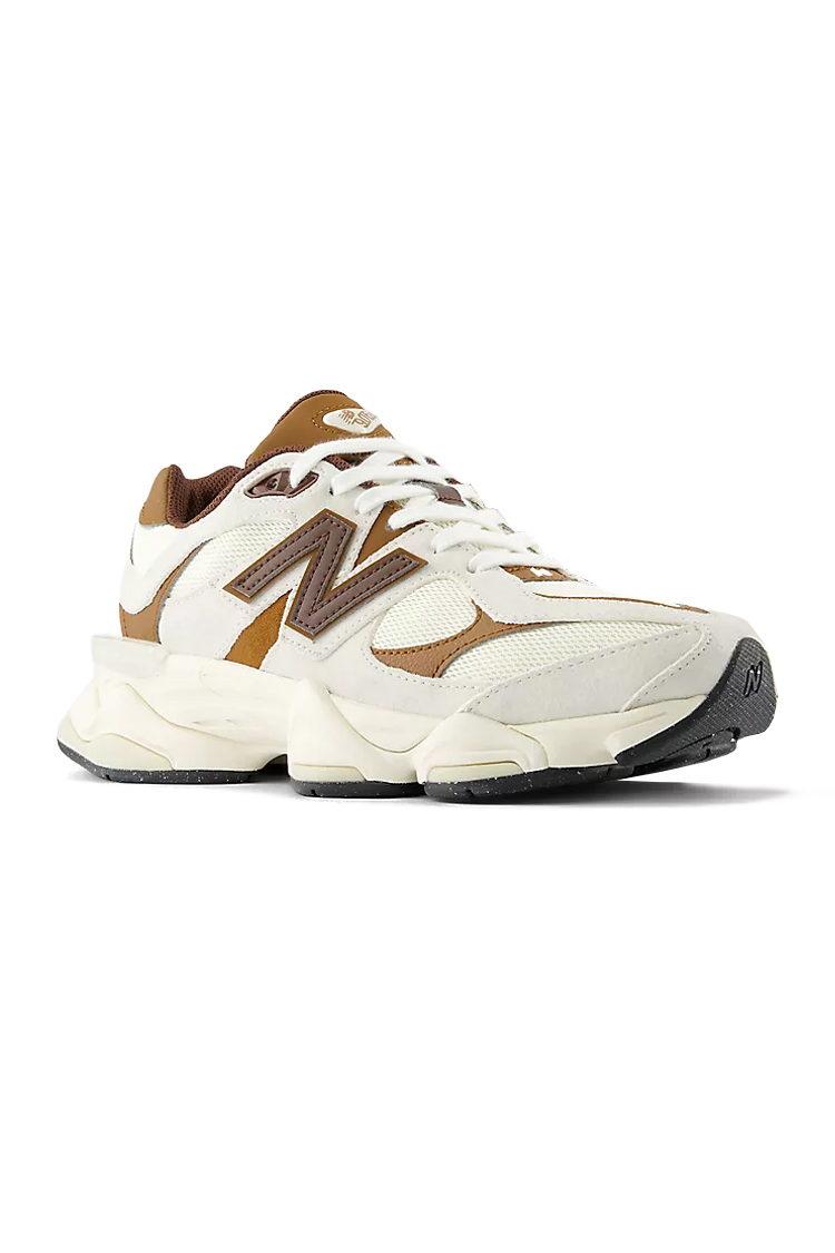סניקרס ניו באלאנס NEW BALANCE לבן שמנת/חום רשת דגם U90602FD סדרת 9060 סוליית צ'אנקי