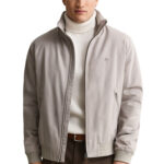 ז’קט מעבר גאנט gant קרם דגם Hampshire Jacket תשלובת טקסטיל דוחה מים dwr גזרה רגילה רקמה חזה קפוצ’ון מתקפל