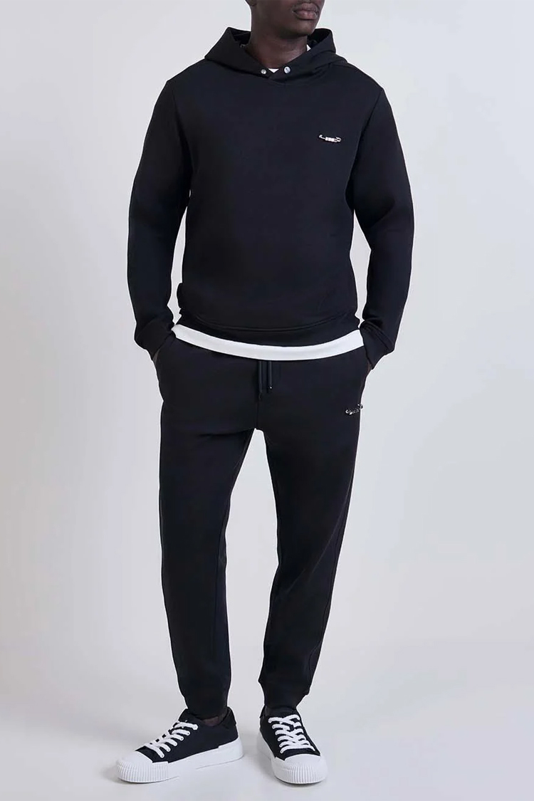 מכנס טרנינג באולר balr שחור דגם Relaxed Fit Cotton Joggers תשלובת כותנה רילקסד פיט קוביות מטאליות סיכת ביטחון