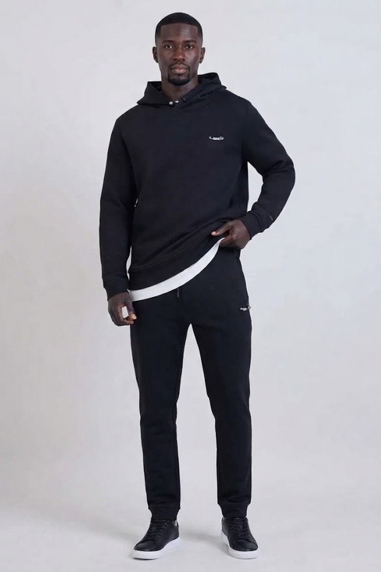 קפוצ’ון באולר balr שחור דגם Pin Logo Hoodie תשלובת כותנה רילקסד פיט קוביות מטאליות סיכת ביטחון תיק תק כיסי קנגורו