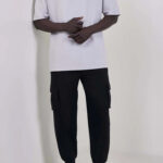 מכנס טרנינג באולר balr שחור דגם Mid Logo Sweatpants תשלובת כותנה רילקסד פיט כיסי צד רקמה שרוול כיס אחורי