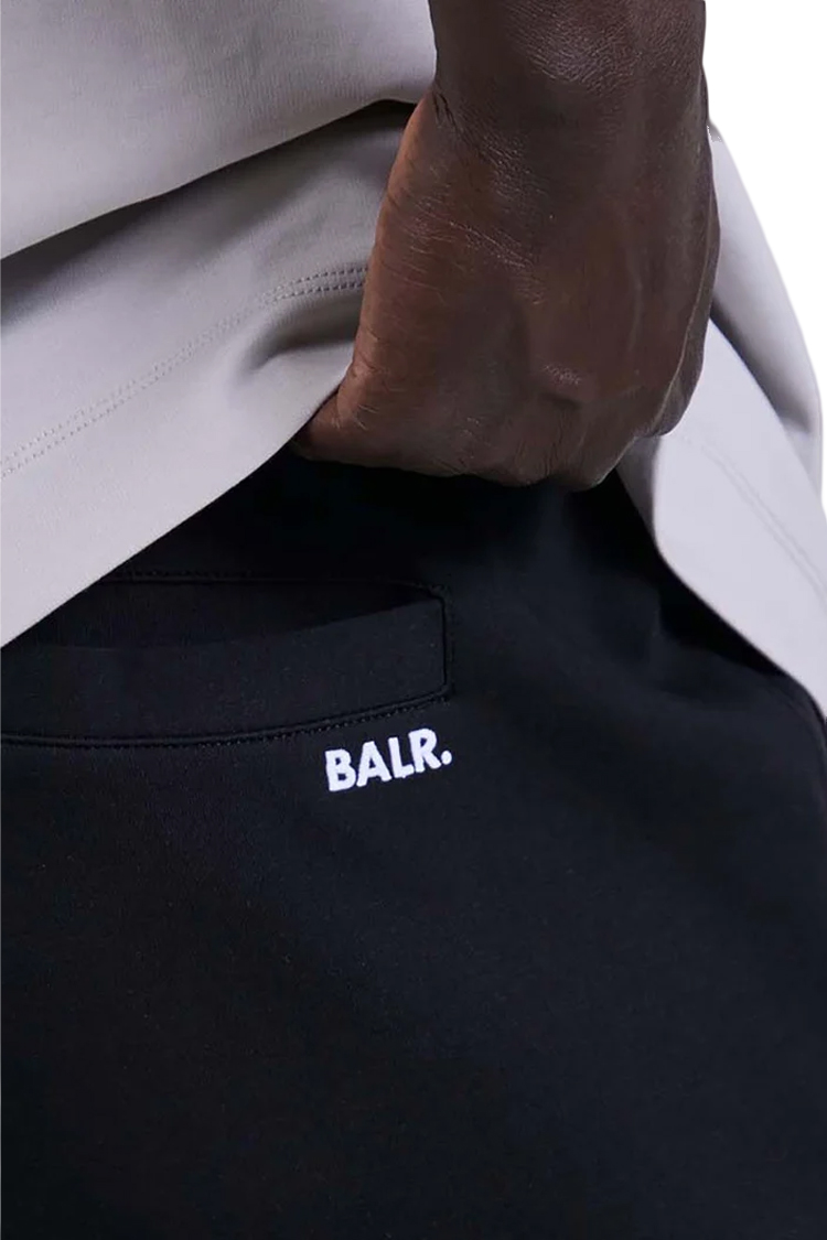 מכנס טרנינג באולר balr שחור דגם Mid Logo Sweatpants תשלובת כותנה רילקסד פיט כיסי צד רקמה שרוול כיס אחורי