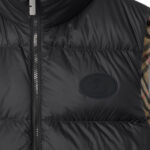 ווסט מרופד ברברי burberry שחור בז’ דגם Reversible Check Puffer Gile הפיך פוך נוצות פלומה משבצות גזרה קלאסית