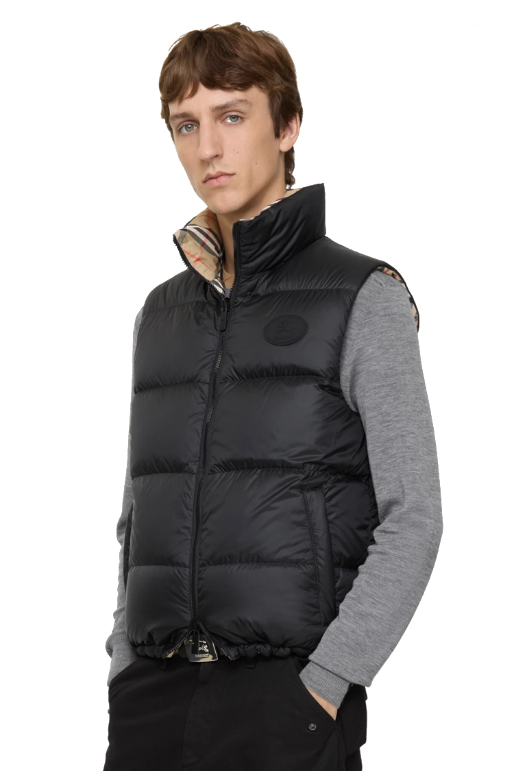 ווסט מרופד ברברי burberry שחור בז' דגם Reversible Check Puffer Gile הפיך פוך נוצות פלומה משבצות גזרה קלאסית