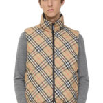 ווסט מרופד ברברי burberry שחור בז’ דגם Reversible Check Puffer Gile הפיך פוך נוצות פלומה משבצות גזרה קלאסית