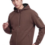קפוצ’ון איינקר ainker חום דגם 1051 black hoodie אריגת interlock צפופה גזרה רגילה רקמות לוגו כובע גב כתף רוכסן