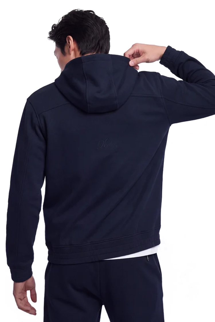 קפוצ’ון איינקר ainker כחול דגם 1069 black hoodie אריגת interlock צפופה גזרה רגילה רקמות לוגו חזה גב טבעות מטאליות שרוך