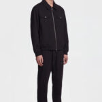 ז’קט אינקר ainker שחור דגם 1066 black jacket תשלובת כותנה גזרה רגילה רוכסן צווארון פתוח כיסי חזה תיק תק לוגו עורף lart a obtenir