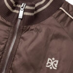 ז’קט בומבר איינקר ainker חום דגם Puff Nylon 1100 Jacket ניילון טכני פוליאסטר חוסם רוח גזרה רגילה לוגו חזה לוגו גב lart datteindre