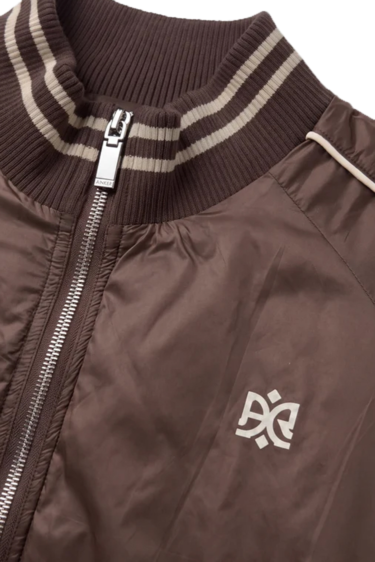 ז’קט בומבר איינקר ainker חום דגם Puff Nylon 1100 Jacket ניילון טכני פוליאסטר חוסם רוח גזרה רגילה לוגו חזה לוגו גב lart datteindre