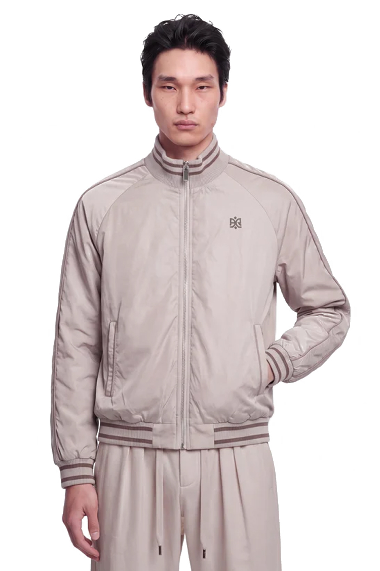 ז'קט בומבר איינקר ainker אפור בהיר דגם Puff Nylon 1100 Jacket ניילון טכני פוליאסטר חוסם רוח גזרה רגילה לוגו חזה לוגו גב lart datteindre