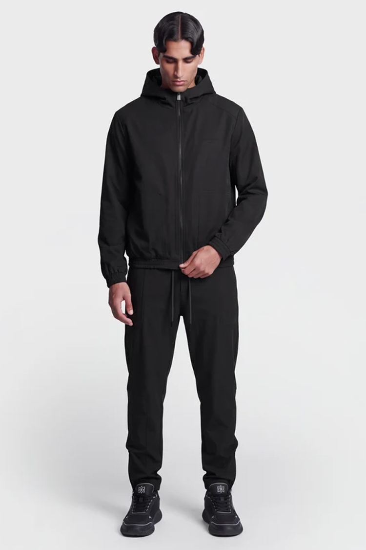ז’קט קפוצ’ון איינקר ainker שחור דגם 1134 black jacket בד טכני ארוג קל משקל חוסם רוח גזרה נינוחה רקמה כובע
