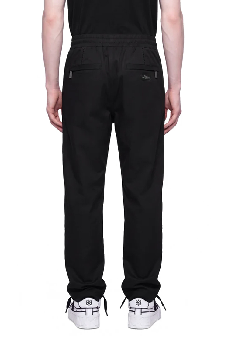 מכנס ג’וגר איינקר ainker שחור דגם 1060 pant כותנה אריגת twill גזרה נינוחה רקמה מותן לוגו lart a obtenir כיס אחורי