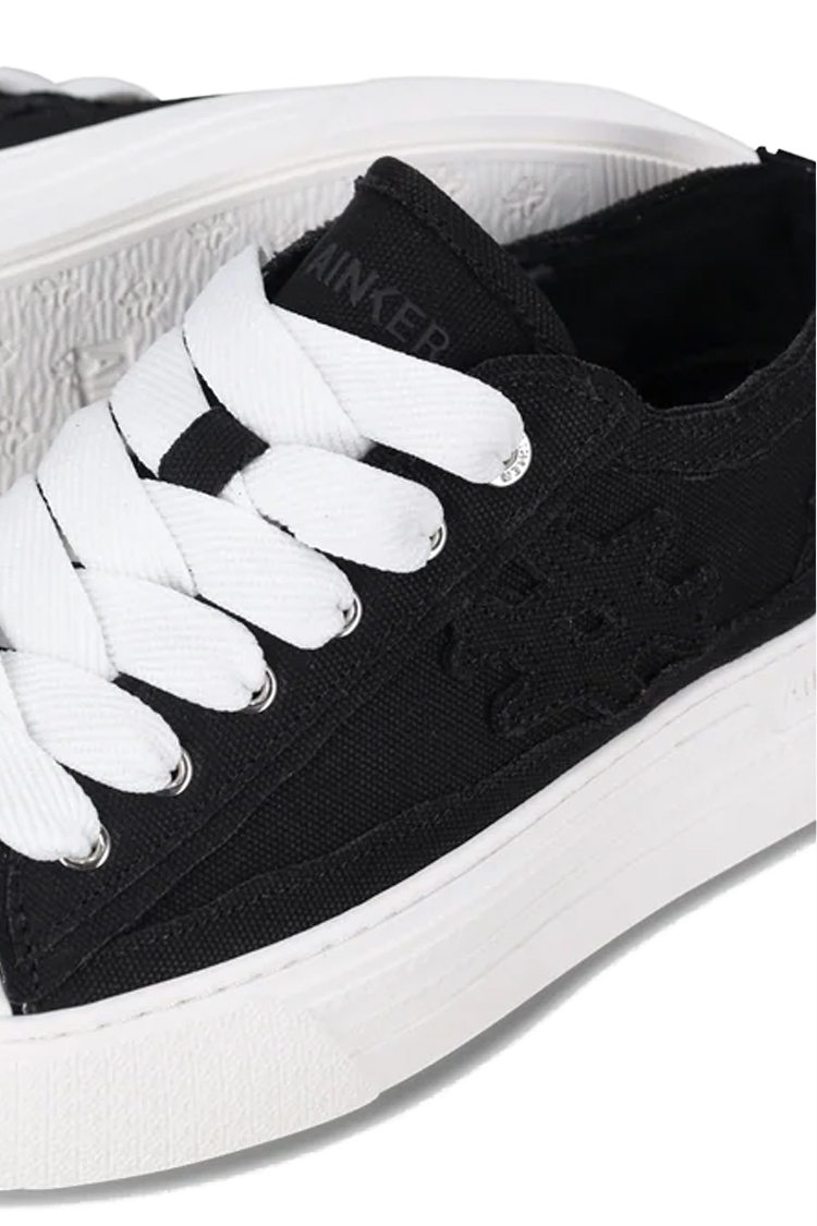 סניקרס איינקר ainker שחור לבן דגם West Coast Canvas Black גזרת מיד עור קנבס גימור פרום לוגו סולמית hashtag