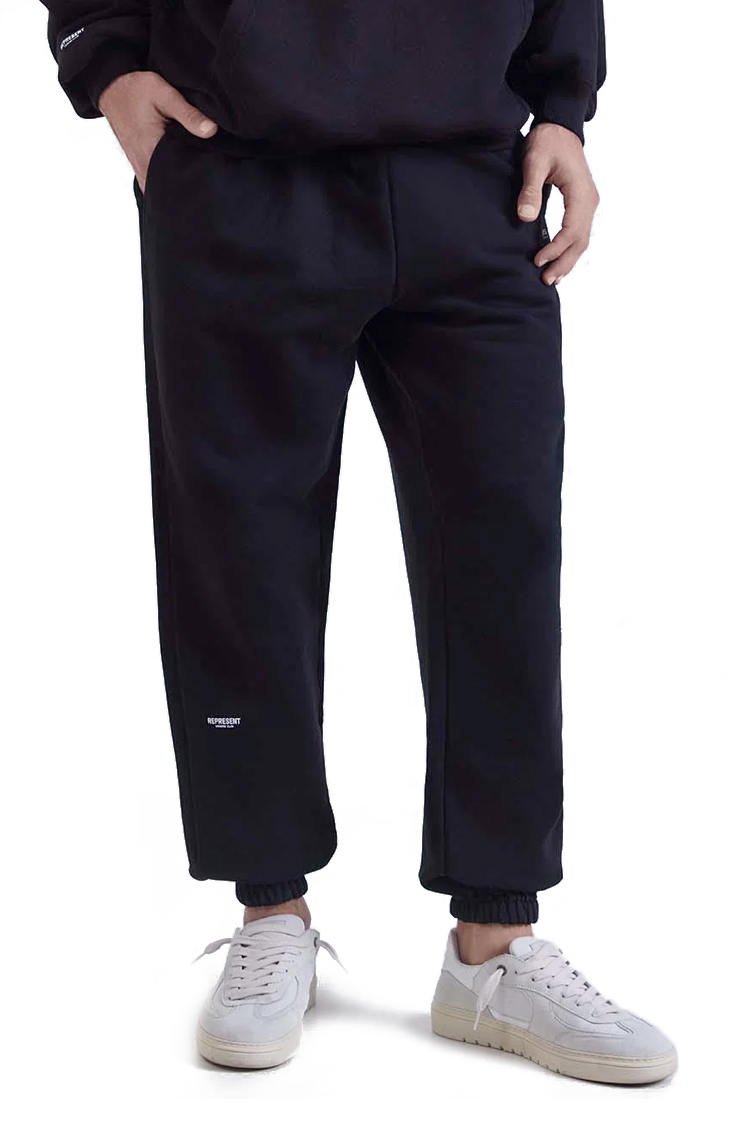 מכנס טרנינג רפרזנט represent שחור דגם Relaxed-Fit Cotton Pants כותנה כבדה רילקסד פיט הדפס לוגו שרוולים כיס אחורי