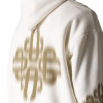 קפוצ’ון קוטור קלאב the couture club אוף וויט דגם Motion Blurred Emblem כותנה רילקסד פיט לוגו motion blur חזה גב שרוולים
