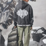 קפוצ’ון קוטור קלאב the couture club אפור כהה דגם Motion Blurred Zip Through כותנה רילקסד פיט ריצרץ לוגו motion blur