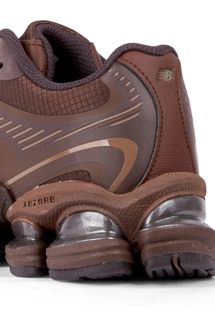סניקרס ניו באלאנס NEW BALANCE חום טקסטיל גזרת מיד דגם ABZORB 2000 U20002UU בולמי זעזועים